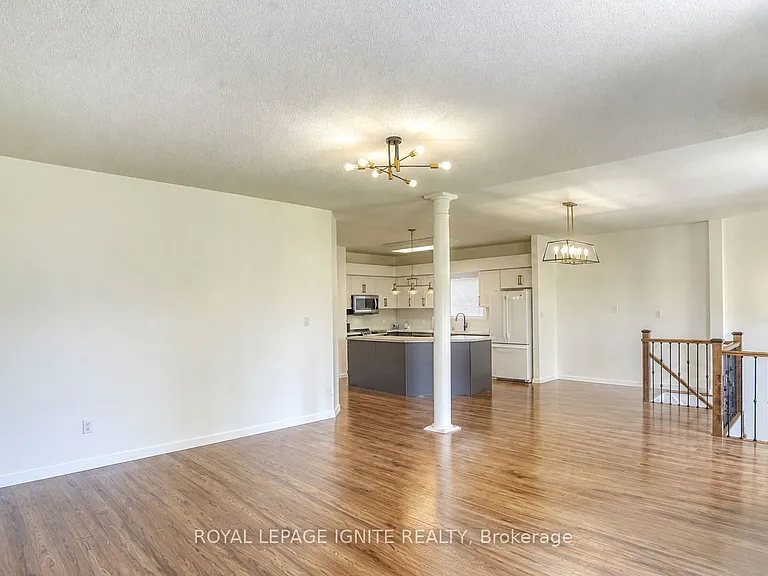 604 Woodmount Cres — Photo 12