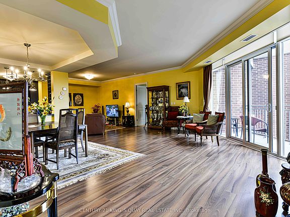 4th image of 10101 Yonge St #510