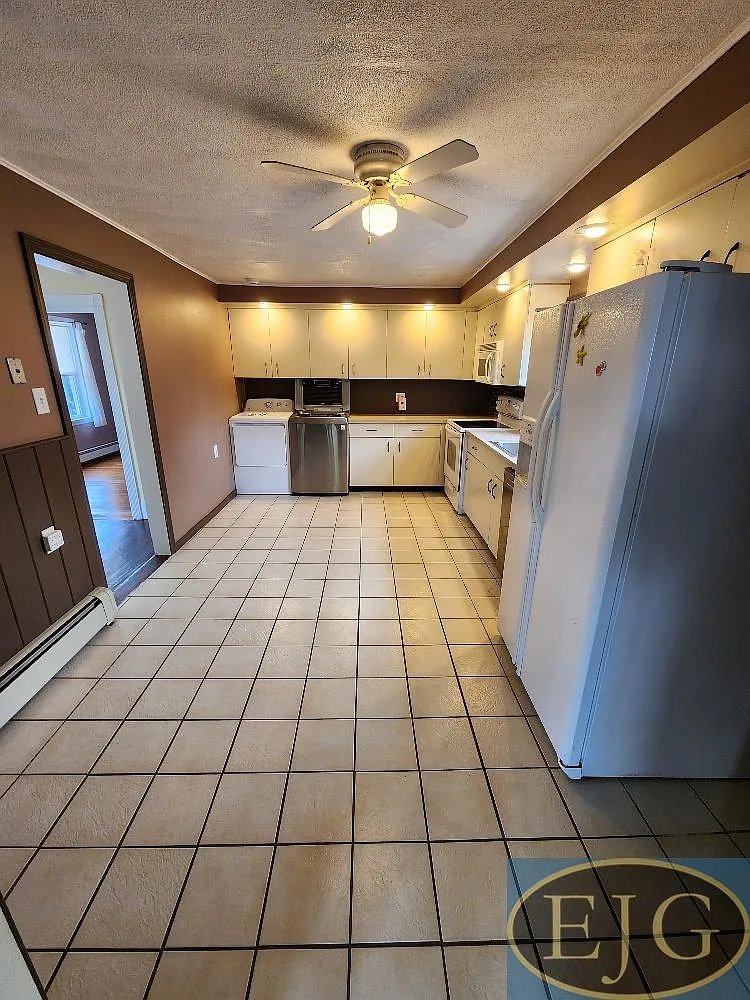 3 bed, $3,500 — Photo 3