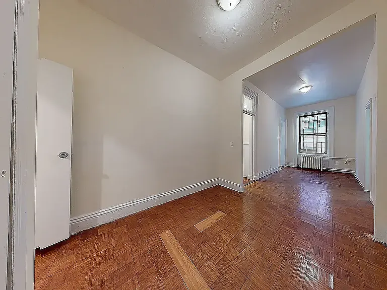 720 2nd Ave #1 — Photo 5