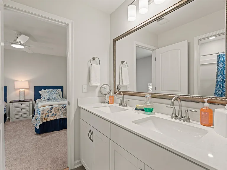 106 Baneberry Ln — Photo 21