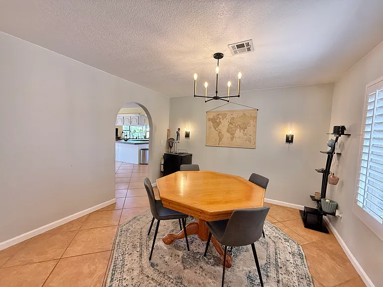 1120 S Hereford Ave — Photo 12