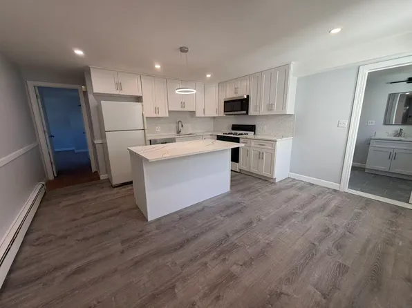 102 Central St #1, Waltham, MA 02453