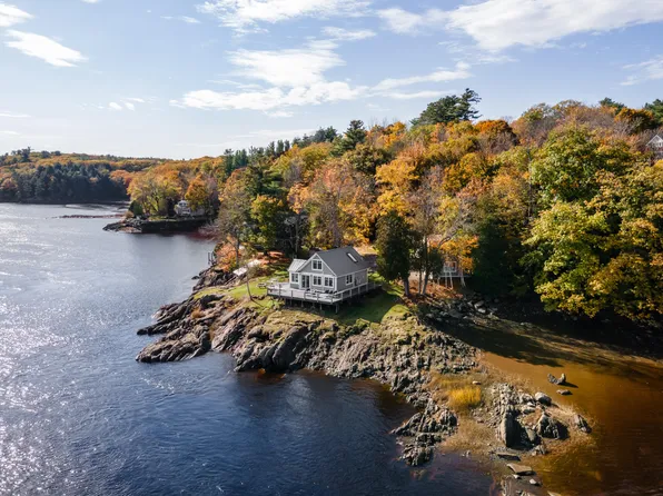 83 Summer Street, Hampden, ME 04444
