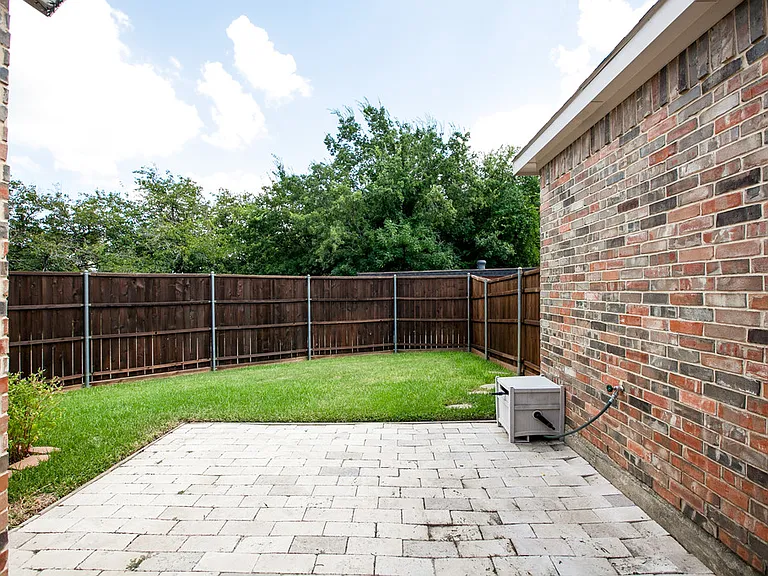 2221 Briary Trace Ct — Photo 26