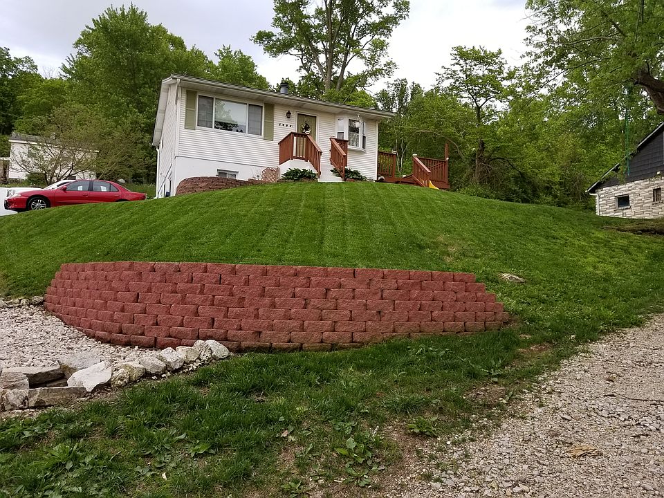 1st image of 1494 Hearst Ln