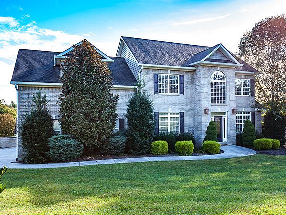3rd image of 3300 Vickie Karen Dr