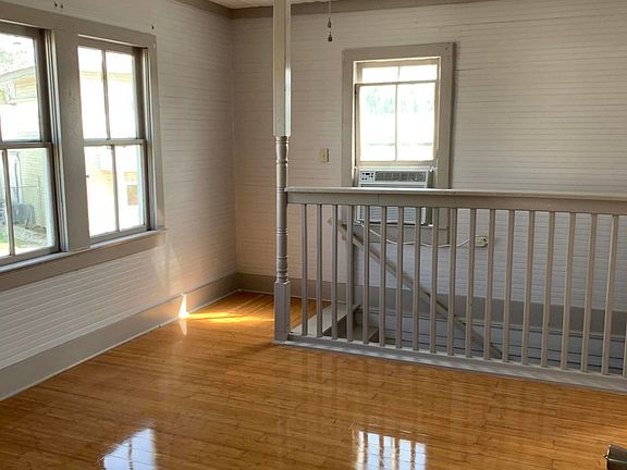 3rd image of 212 Chestnut St #B