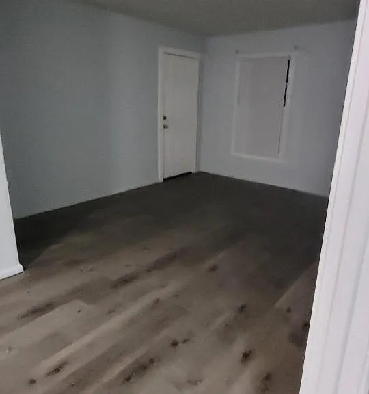 646 Glazebrook St #4 — Photo 17