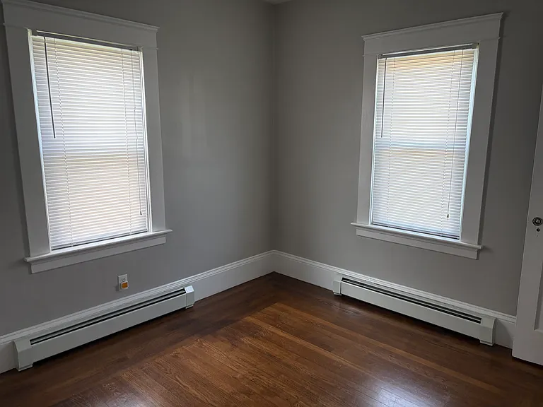 22 Warwick Neck Ave — Photo 5