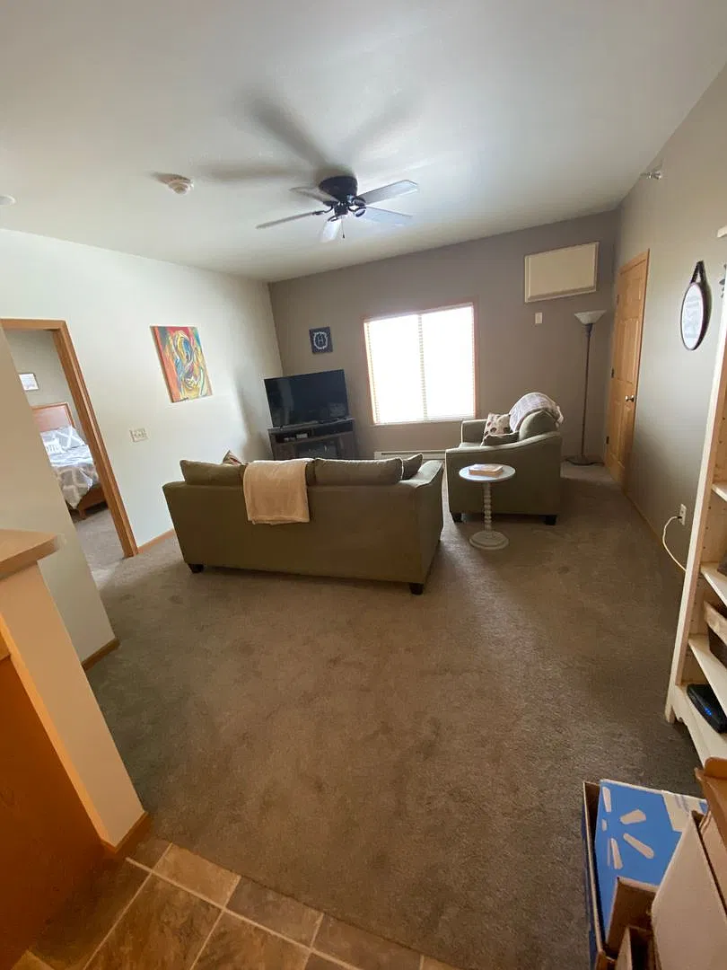 1 bed, 798 sqft, $825 — Photo 3