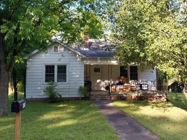 108 Dewey St, Chester, SC 29706