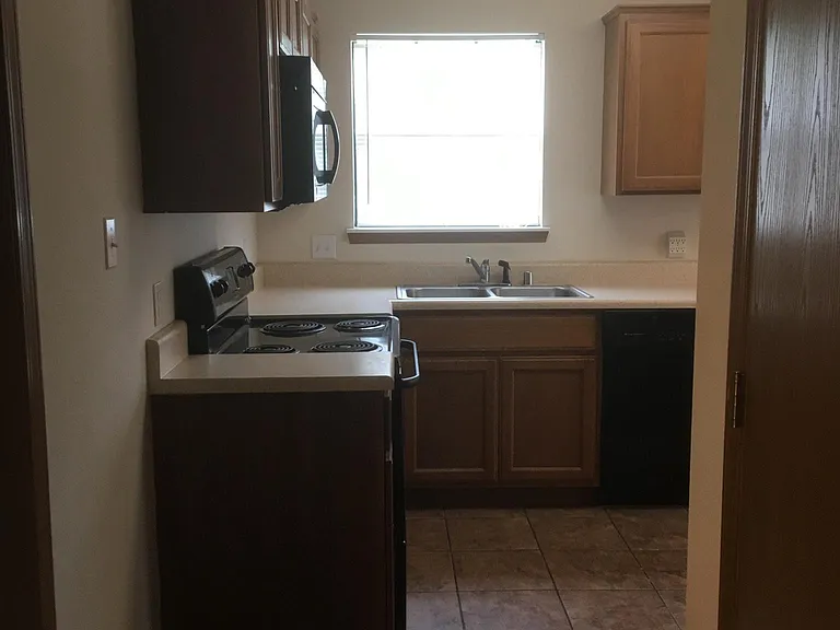 1525 Fianna Place Ct — Photo 3