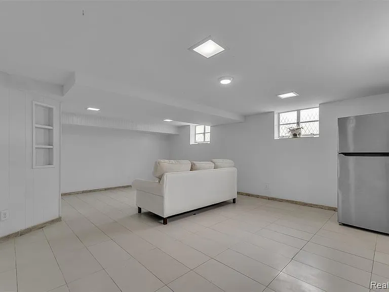 4918 Ainsley Ave — Photo 30