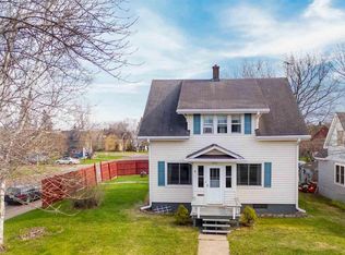 802 10th Ave, Two Harbors, MN 55616