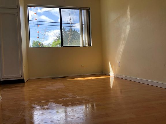 5th image of 15436 SE 38th St Floor 2