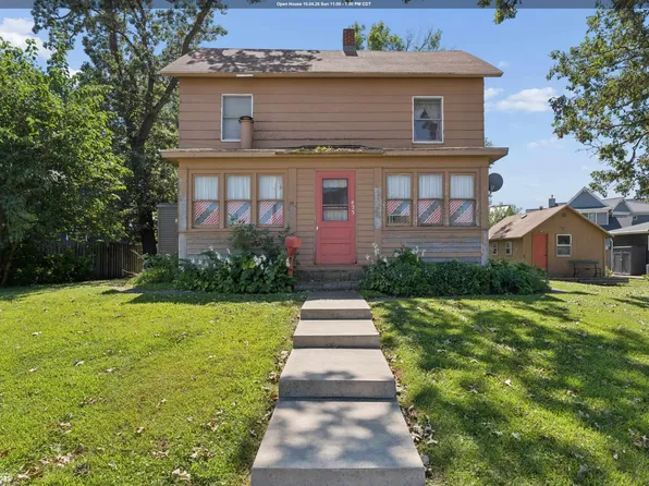 423 N Shore Dr, Clear Lake, IA 50428