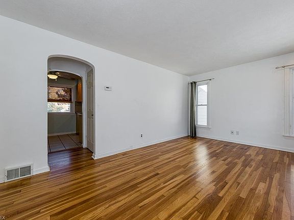 2nd image of 1656 Parker Dr