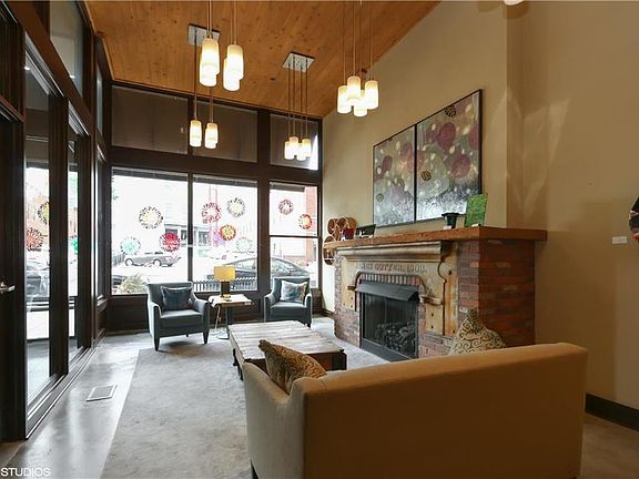 2nd image of 1535 Walnut St APT 205