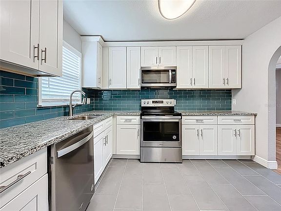5th image of 5340 5TH AVENUE S