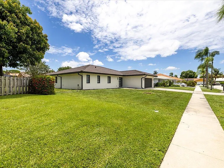 6897 Terra Tranquila Dr — Photo 36