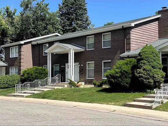 2nd image of 1808 Lakeside Dr