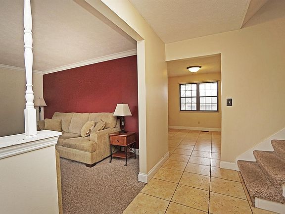 3rd image of 698 Preston Dr