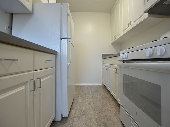 4th image of 1623 3rd Ave APT 39E
