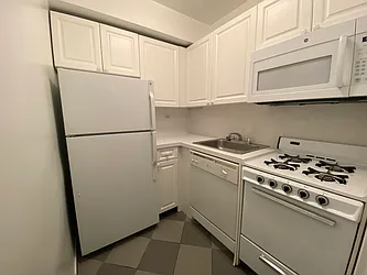 Rented by Stonehenge NYC LLC