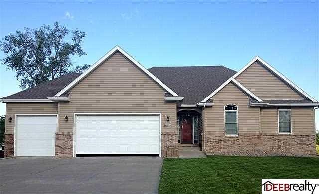 1st image of 19511 Watersedge Cir