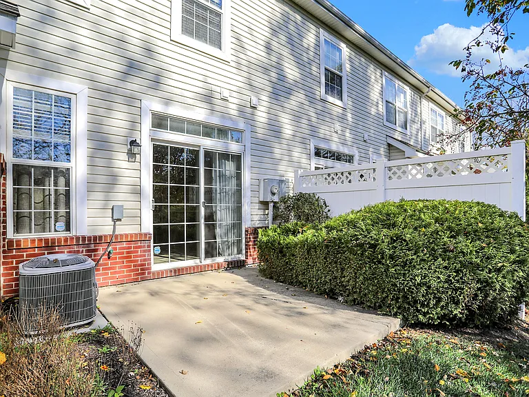 4059 Weston Pointe Dr — Photo 52