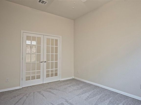 3rd image of 13321 Sea Breeze Dr