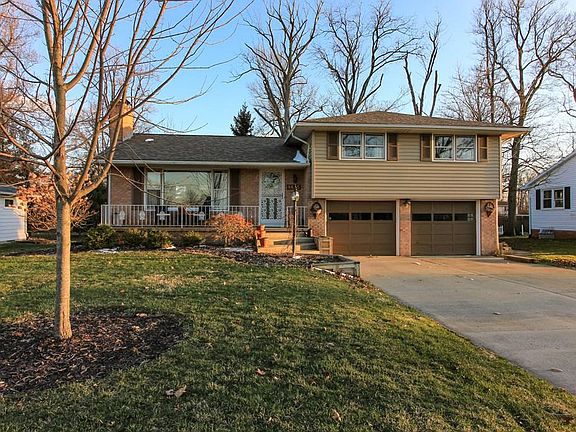 2nd image of 1425 Silver Ln