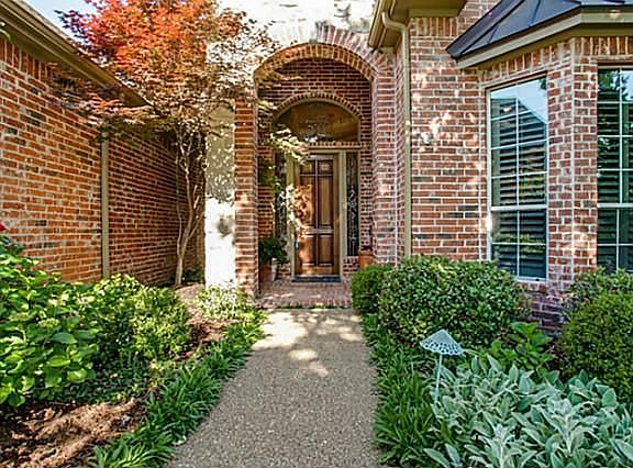 2nd image of 3109 Robert Dr