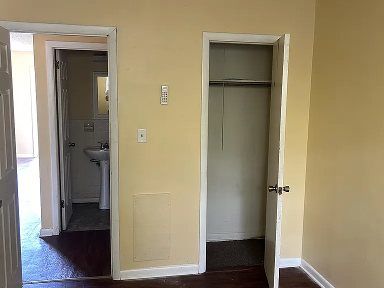 1003 Oak St #A — Photo 9
