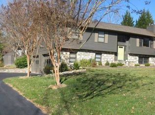 5 Country Ln, Candler, NC 28715