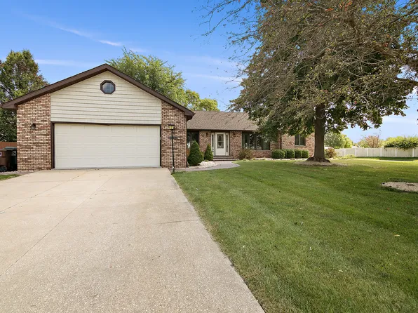 630 Willow Rd, Manteno, IL 60950