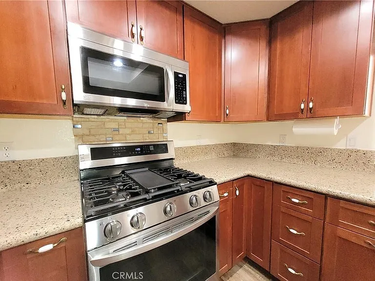 2624 Beech Tree St — Photo 10