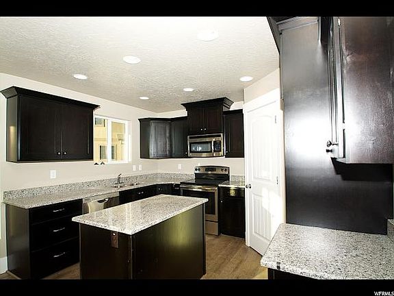 4th image of 2326 E Hunter Dr W