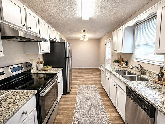2nd image of 9161 Fairway Ct