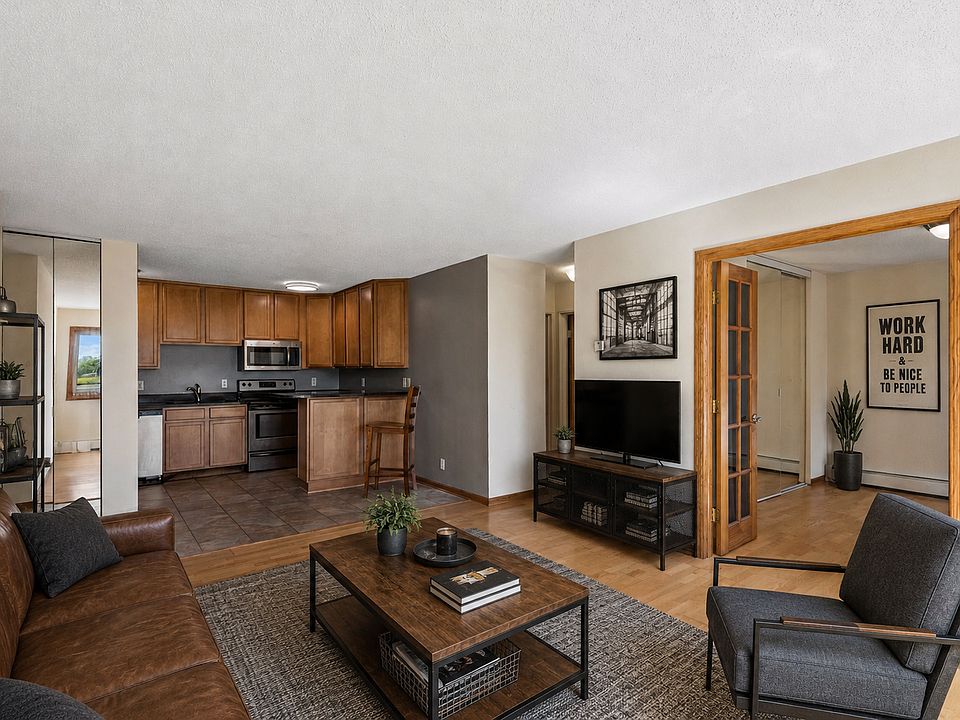 1st image of 1800 Lasalle Ave Unit 101