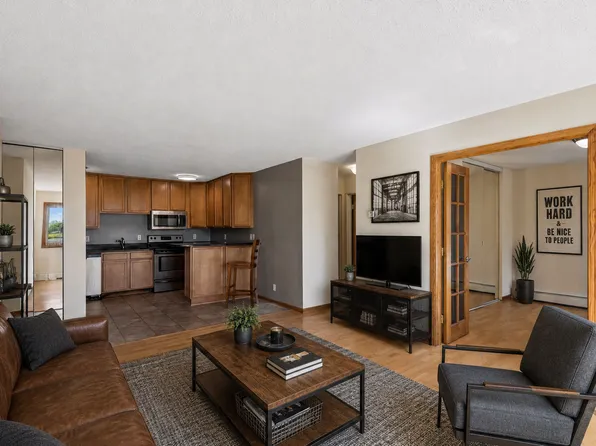 1800 Lasalle Ave Unit 101, Minneapolis, MN 55403