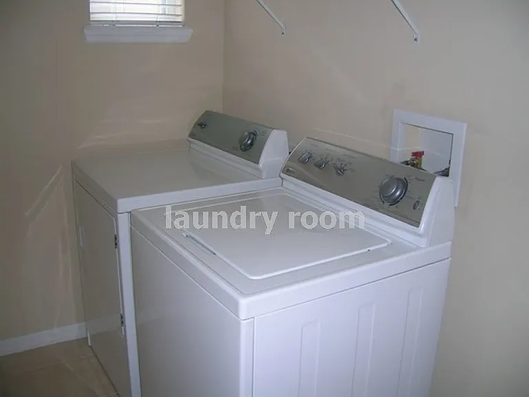 4041 Pemberly Pines Cir — Photo 6