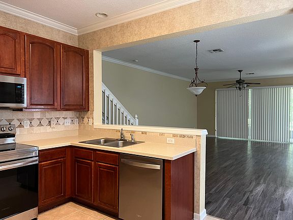 3rd image of 5072 Hawkstone Dr