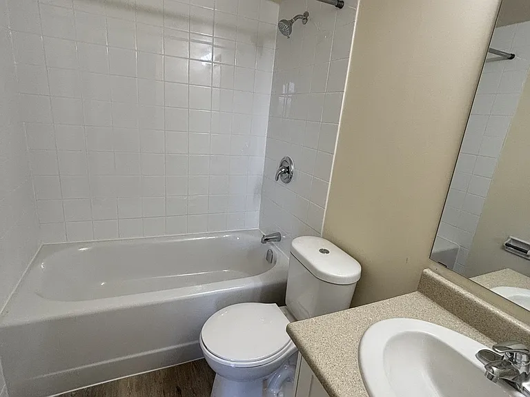 70 McEwen Ave #308 — Photo 9