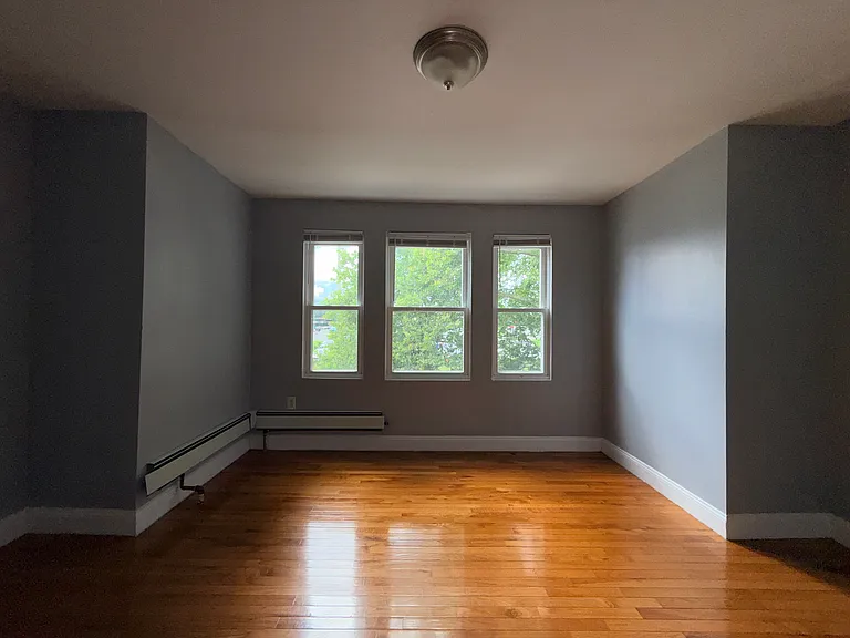 1531 Cottman Ave — Photo 33