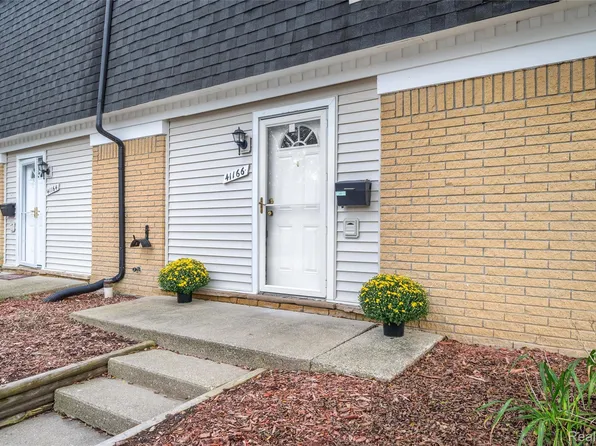 41166 N Woodbury Green Dr, Belleville, MI 48111