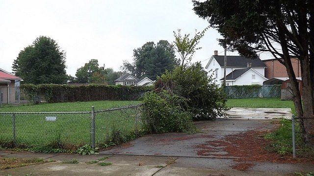 1st image of 5422 Harrison St