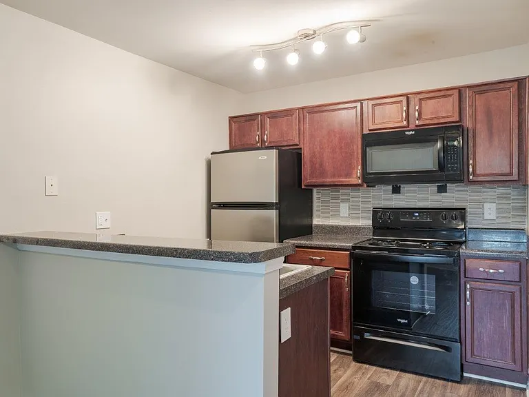 The Waterford Apartment Homes — Photo 5