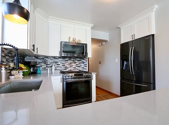 5th image of 7159 S Lawndale Ave